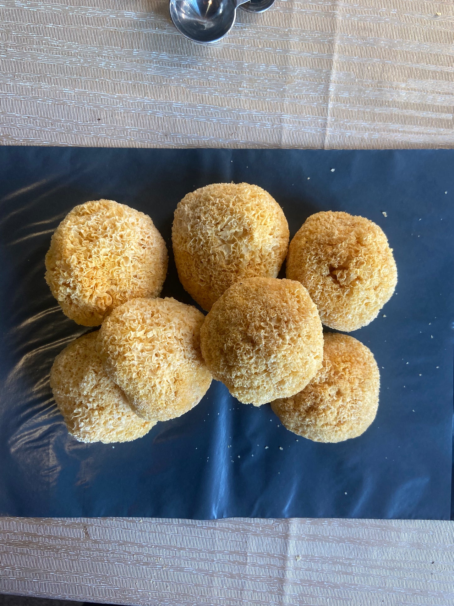 Whole Tremella White/ Snow Fungus (Tremella fuciformis)