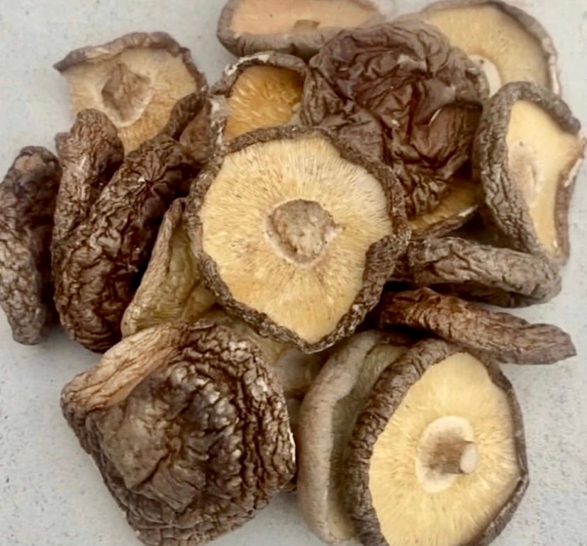 Whole Head Shiitake Mushrooms 20g or 50g